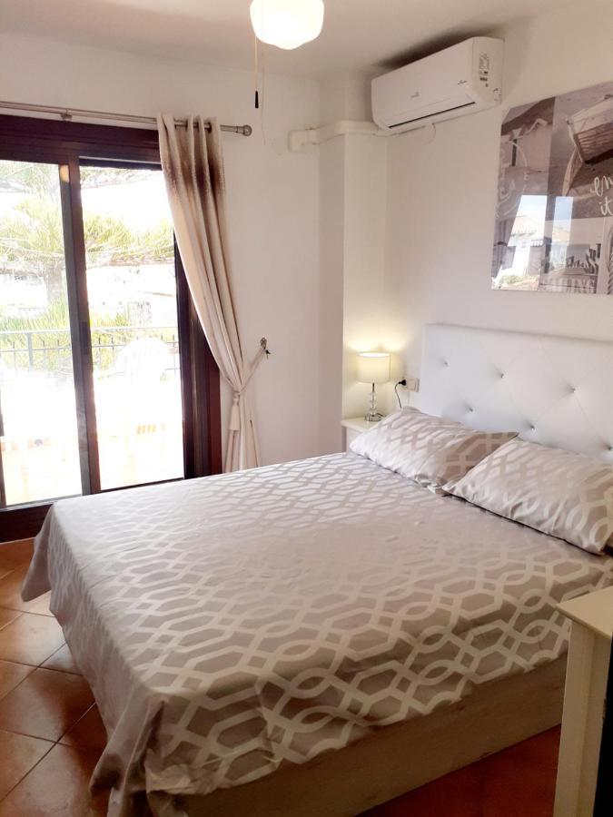 Casa Billarose - Lovely House Overlooking Pool & Walking Distance To The Beach And Restaurants Cabo Roig Bagian luar foto