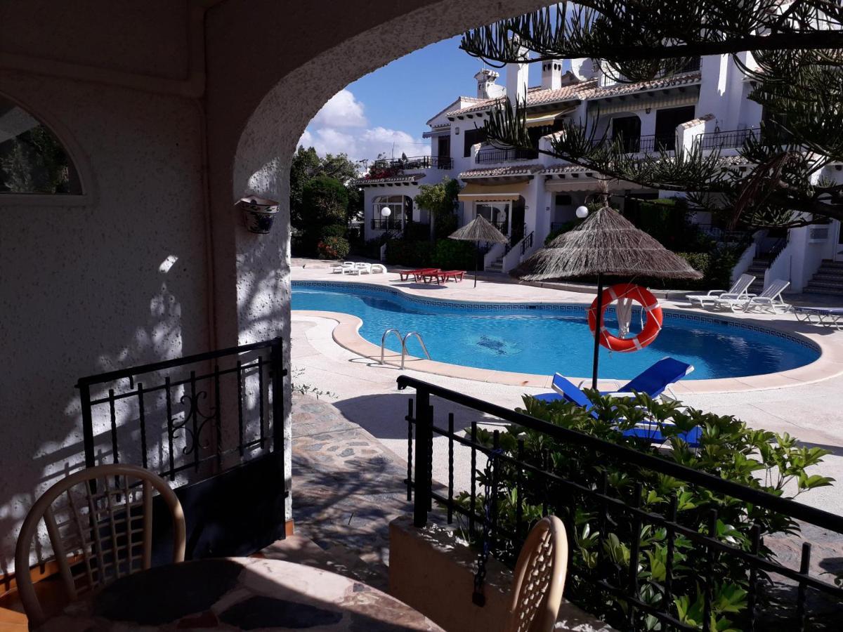 Casa Billarose - Lovely House Overlooking Pool & Walking Distance To The Beach And Restaurants Cabo Roig Bagian luar foto