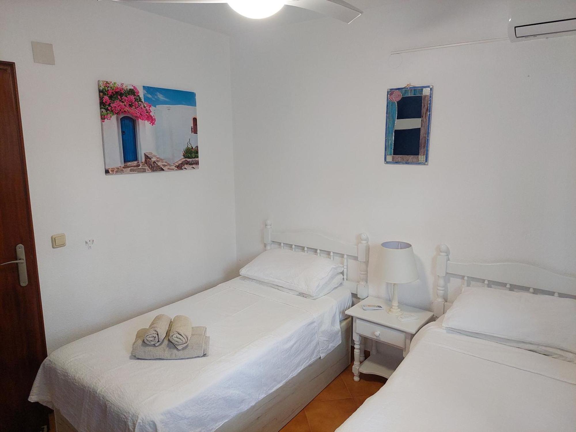 Casa Billarose - Lovely House Overlooking Pool & Walking Distance To The Beach And Restaurants Cabo Roig Bagian luar foto
