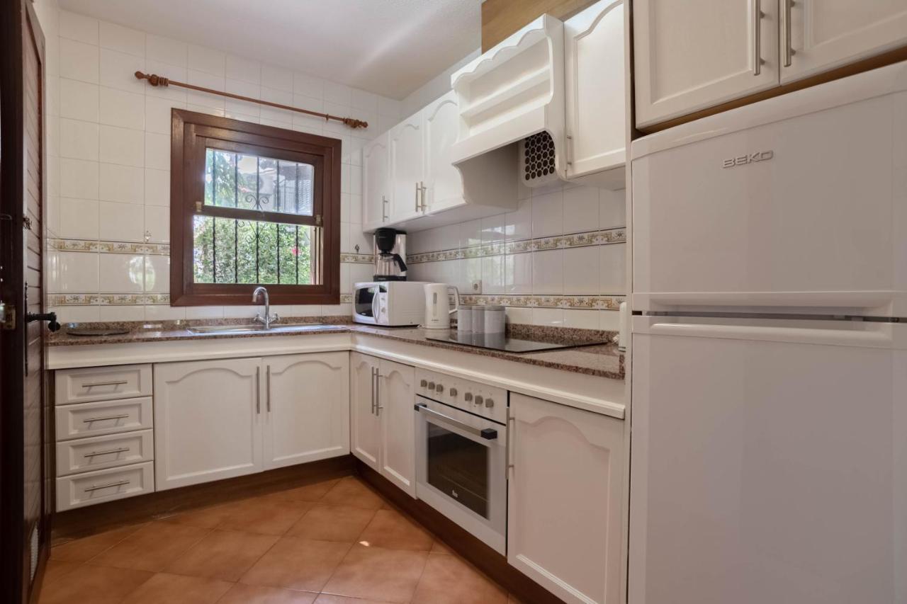 Casa Billarose - Lovely House Overlooking Pool & Walking Distance To The Beach And Restaurants Cabo Roig Bagian luar foto