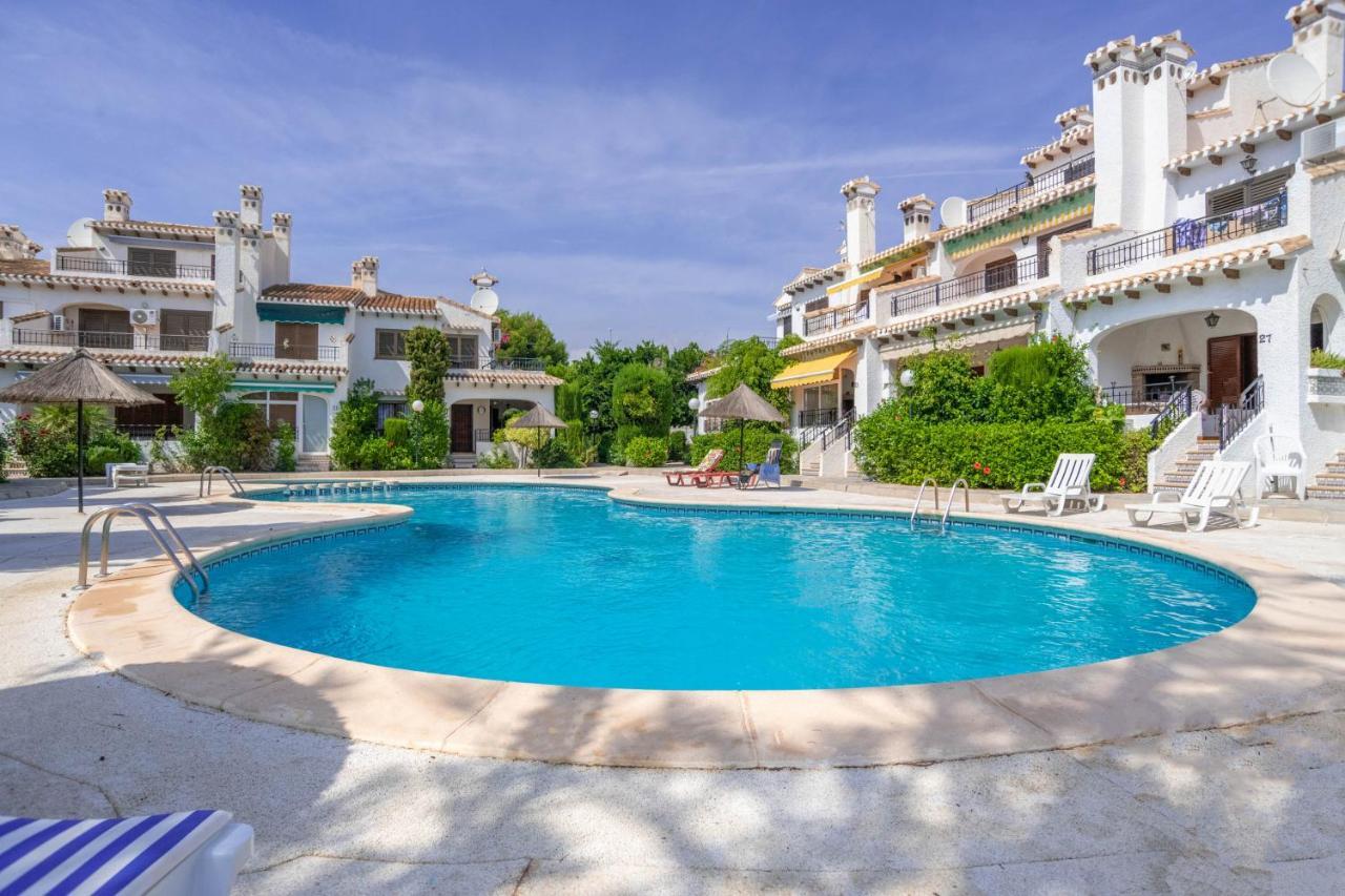 Casa Billarose - Lovely House Overlooking Pool & Walking Distance To The Beach And Restaurants Cabo Roig Bagian luar foto