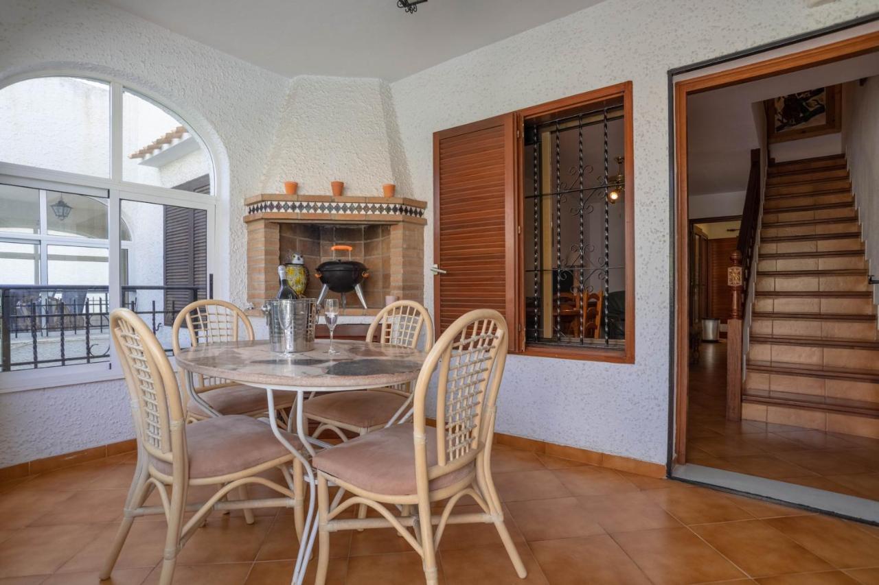 Casa Billarose - Lovely House Overlooking Pool & Walking Distance To The Beach And Restaurants Cabo Roig Bagian luar foto